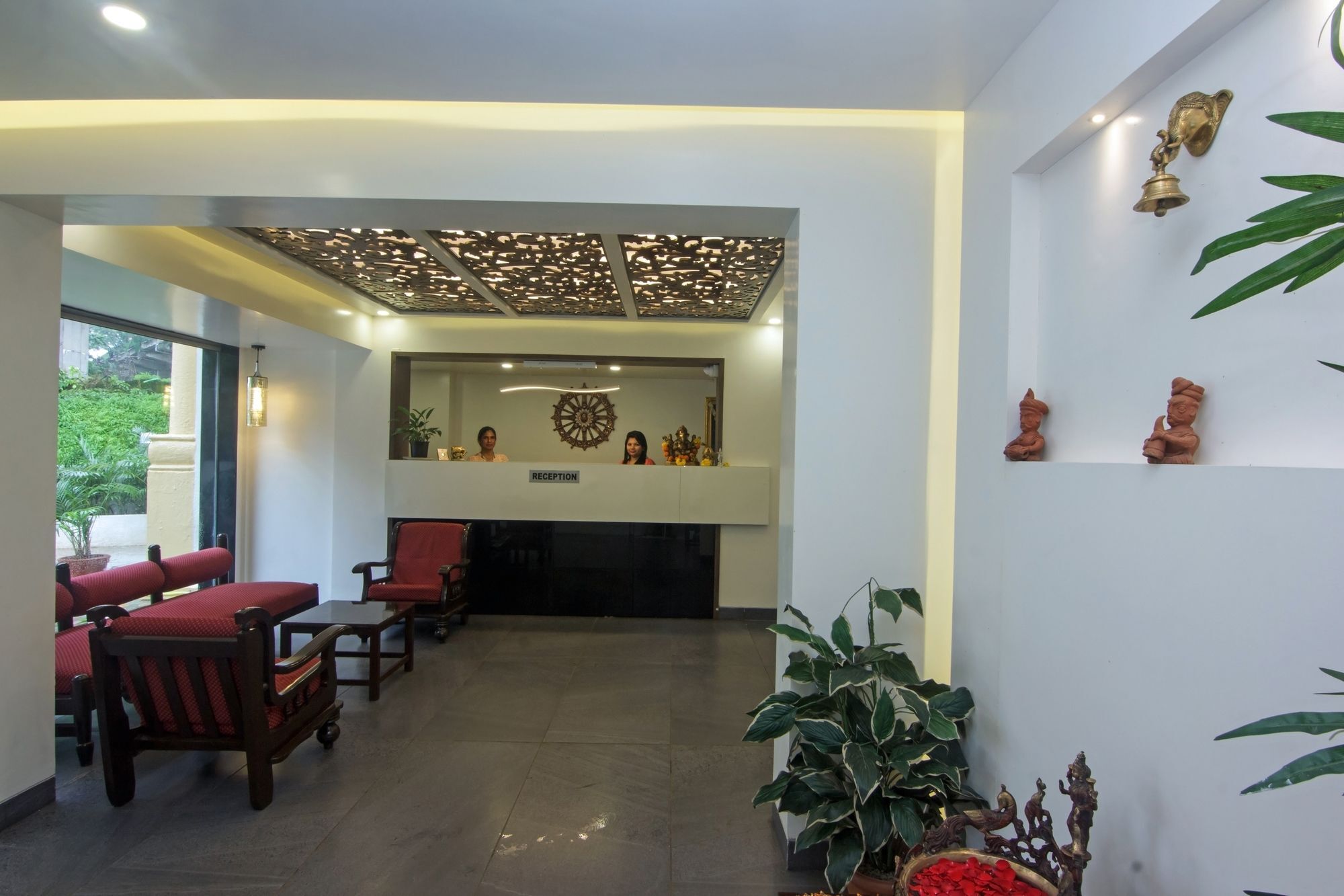 Oyo 9806 Hotel Arvi โลนาวาลา ภายนอก รูปภาพ