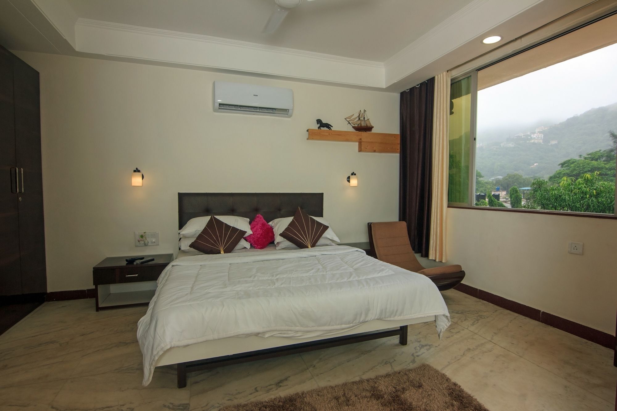 Oyo 9806 Hotel Arvi โลนาวาลา ภายนอก รูปภาพ